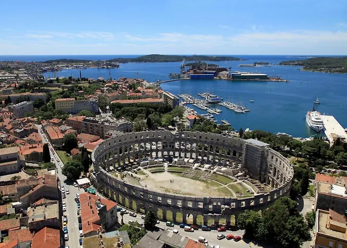 Apartmán With Wifi - 17913 Pula